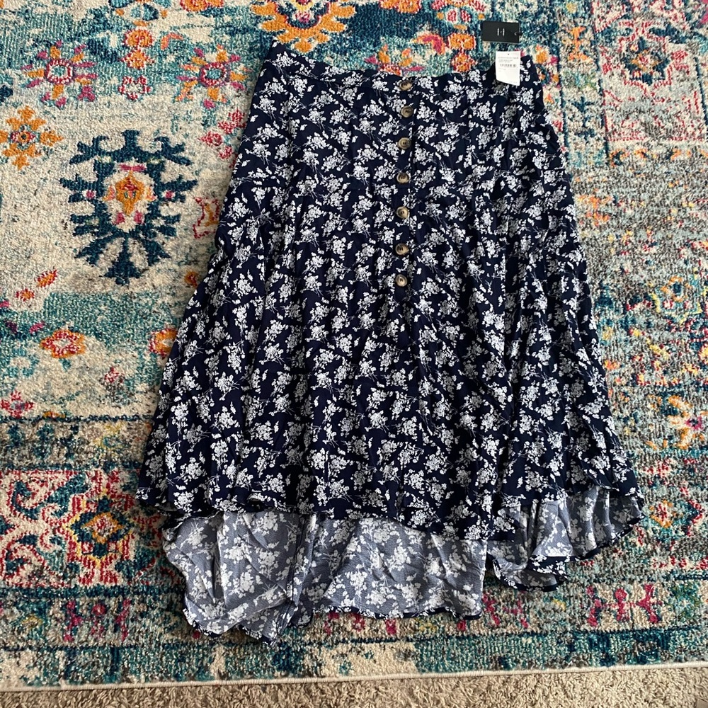 Nordstrom’s navy floral skirt by code mode 3x